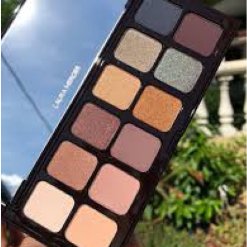 Laura Mercier Parisian Nudes eyeshadow palette